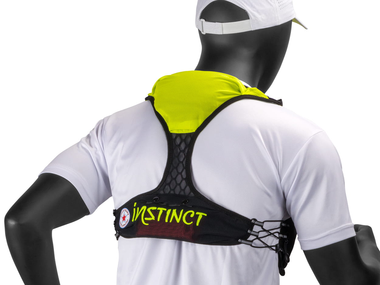 トレラン・ランニングザックーINSTINCT 3.1Lで夏も快適に安全に